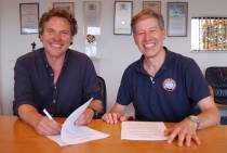 KNRM_en_Stormer_Workboats_tekenen_contract_voor_11_reddingboten_DSC_8851_original