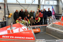 De trouwe donateurs, 50 en 60 jaar, op KNRM Station Lelystad