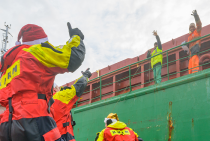 Kerstbrodenactie KNRM IJmuiden, fotograaf Roel Ovinge