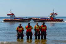 Overdracht op zee © Dirk Sander