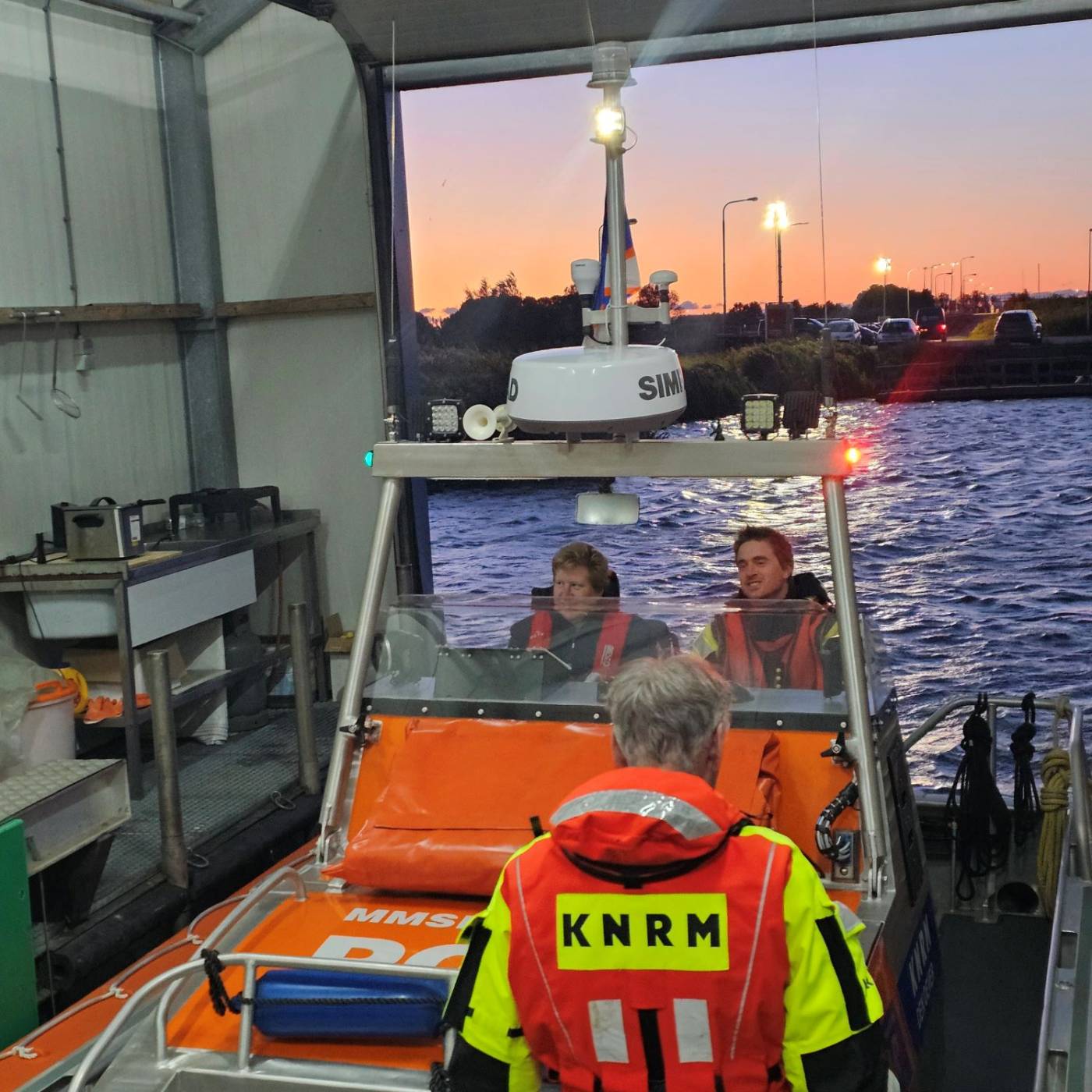 Rotary op bezoek bij KNRM Den Oever