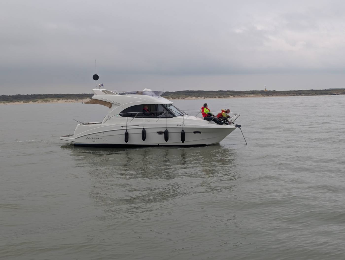 Maritieme hulpverlening voor vastzittend anker