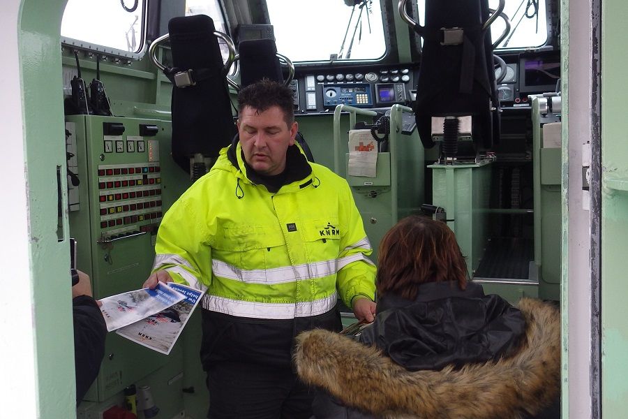 Veel belangstellenden namen folders mee