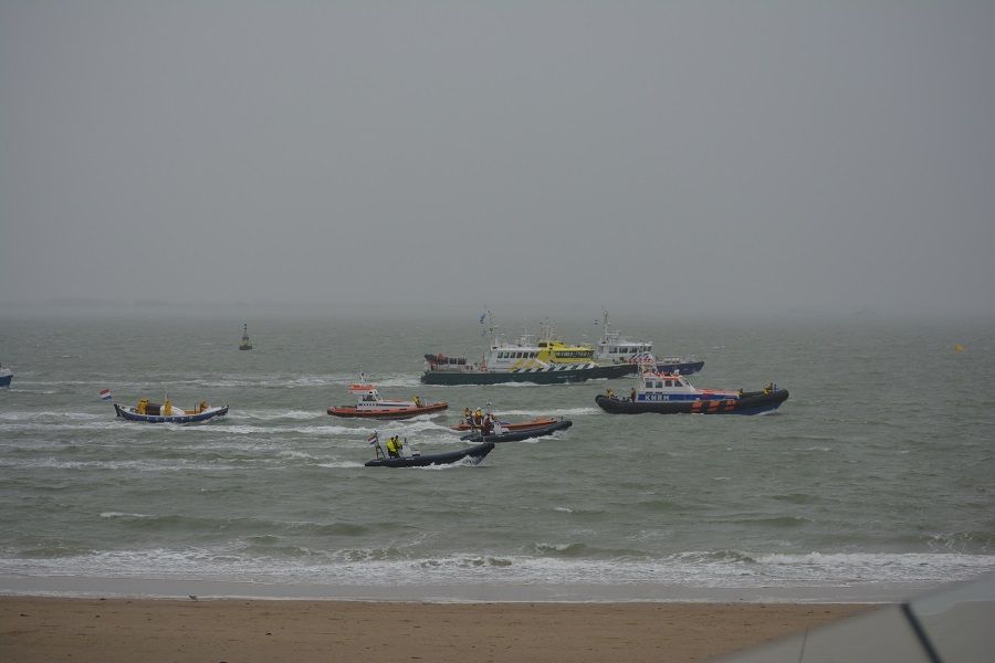 Voor het badstrand - Foto John van Moolenbroek