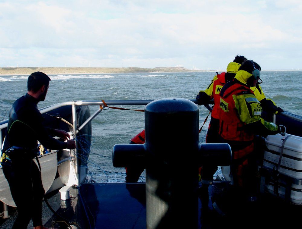 20161002surfersZMaasvlakte009a