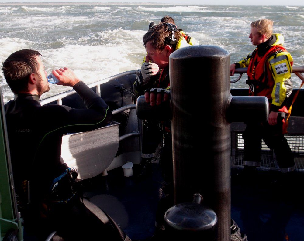 20161002surfersZMaasvlakte014a