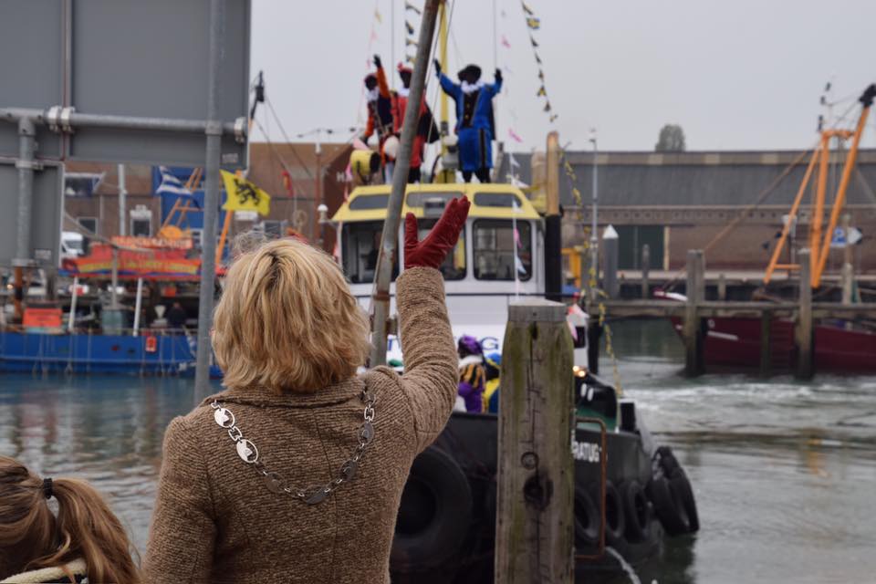 De burgemeester staat al te wachten