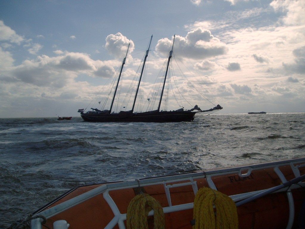 CharterschipAlmeremaaktslagzijnalekslaan.19092007KNRMEnkhuizen