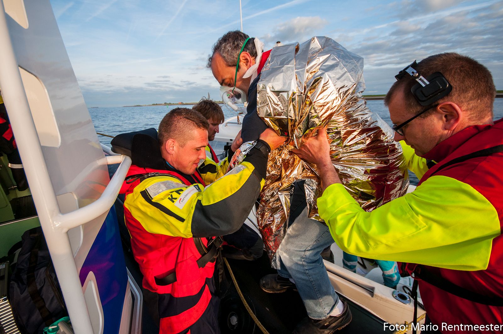 KNRM_HAN_2352017_Oefening_explosieaanboordmetambulance_MarioRentmeester18