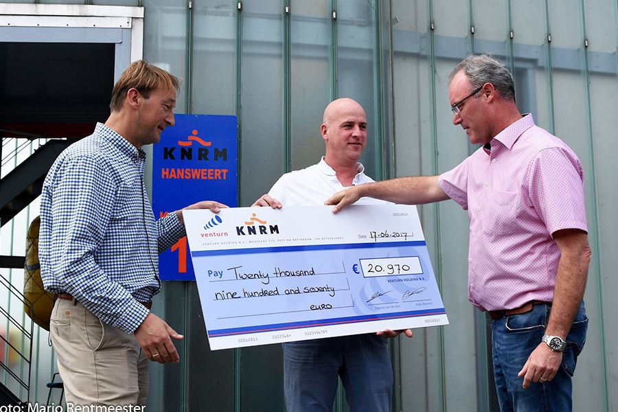 KNRM_Hansweert_Venturn_cheque_2017_JvM-9