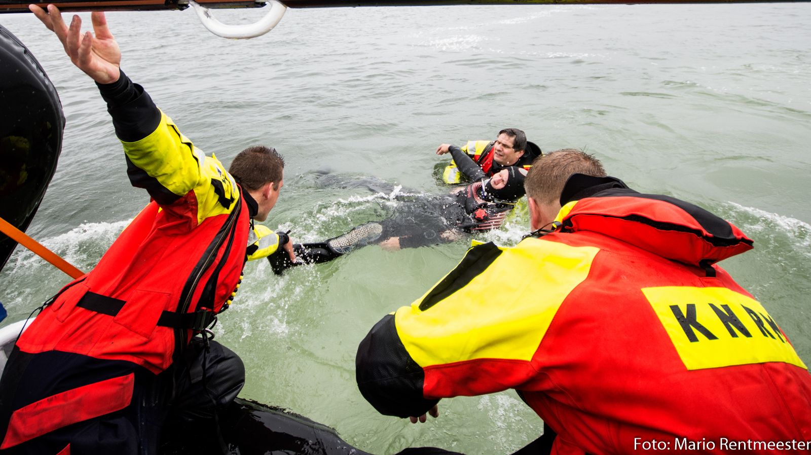 KNRM_Hansweert_DuikoefeningOosterschelde_2462017_MarioRentmeester7
