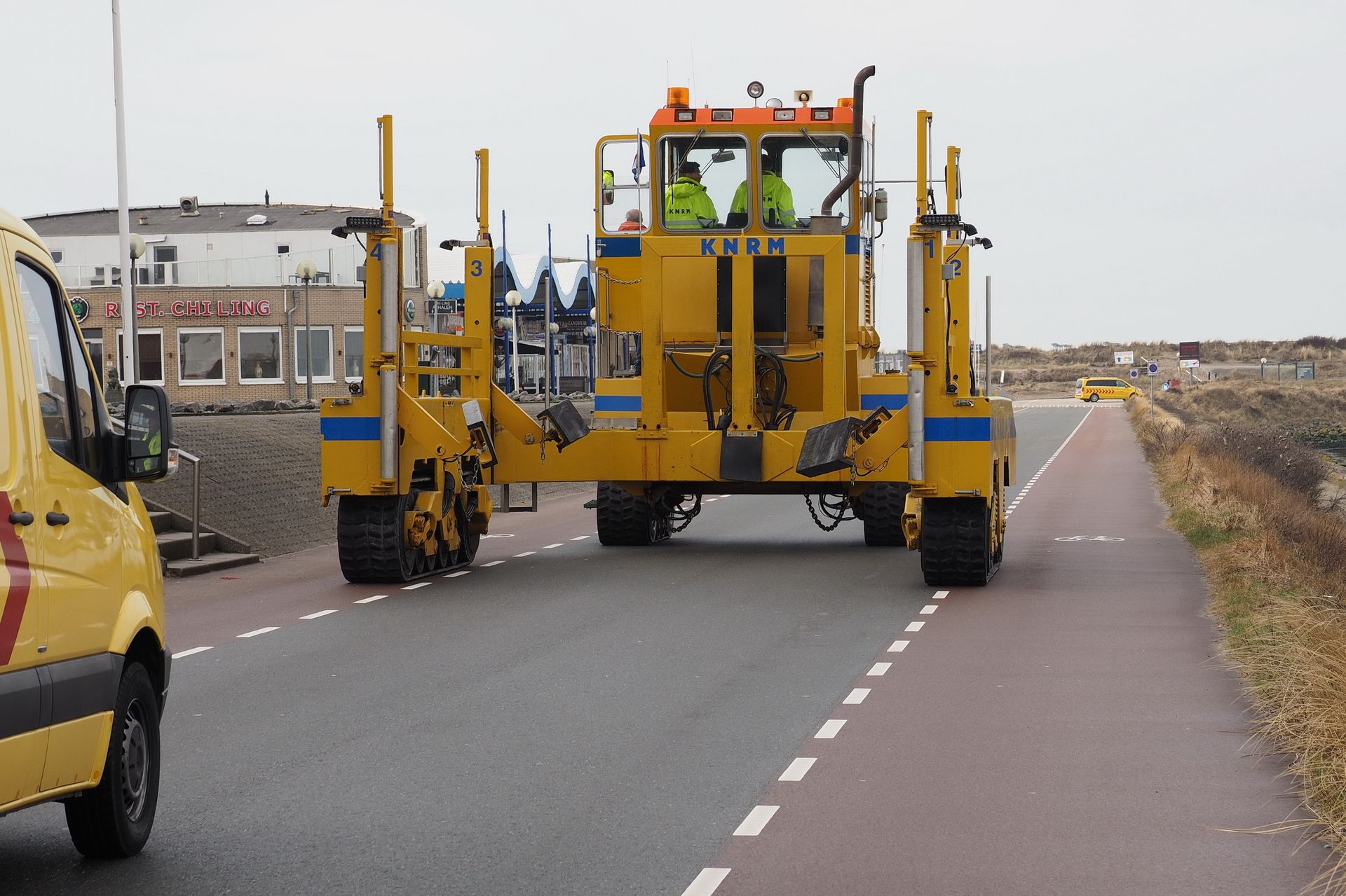 Op de Kennemerboulevard, fotograaf Ko van Leeuwen.
