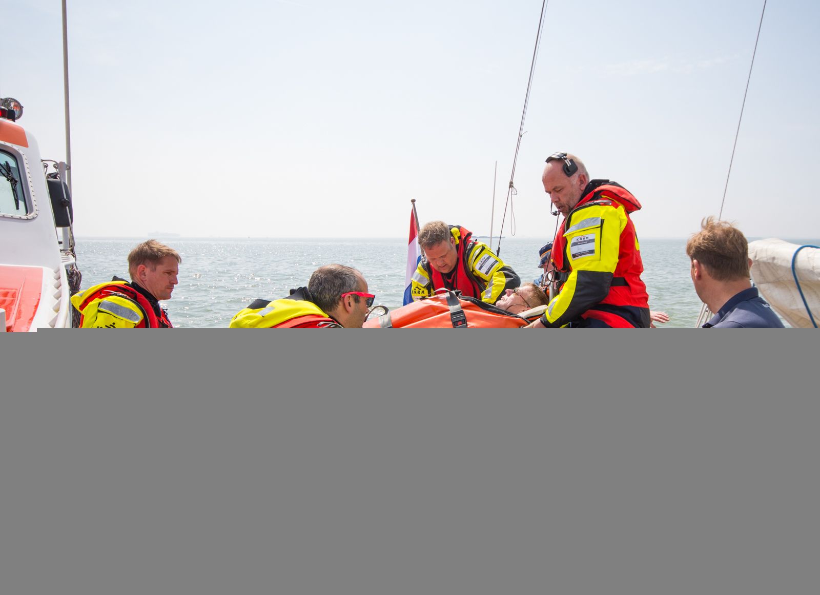 KNRM_HAN_OefeningbrancardmetVenturm_2652018_MarioRentmeester13