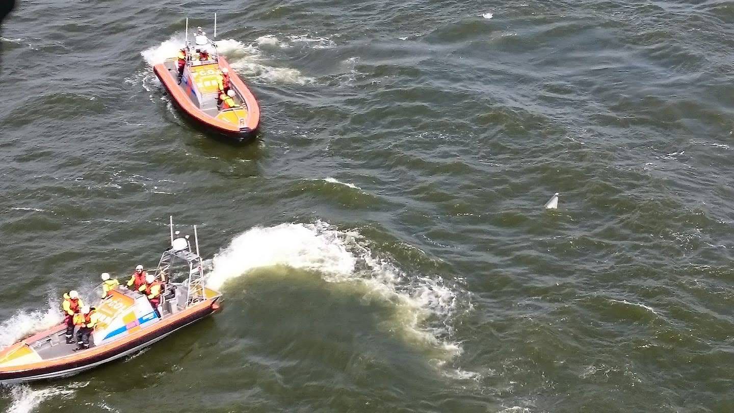 Beeld vanuit kustwacht helikopter; bron foto: NHV