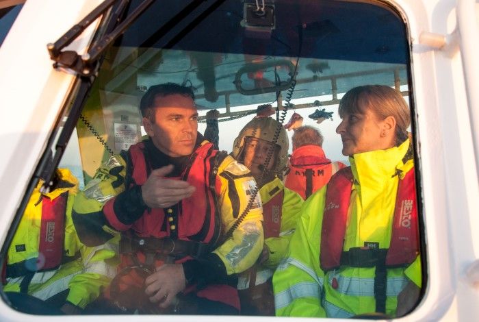 Familie en bemanning brachten met de reddingsboot een bezoek aan de Wielingen, de locatie van de red