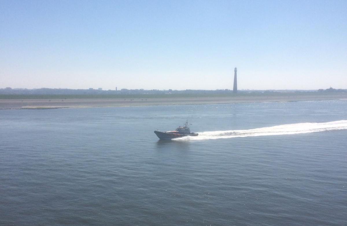 Joke Dijkstra op weg naar Den Helder vanuit de heli