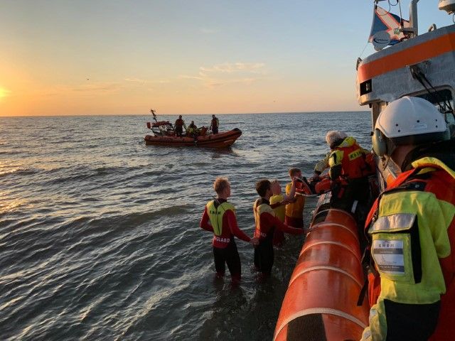 20190722Oefeningreddingvoorstrand2Klein