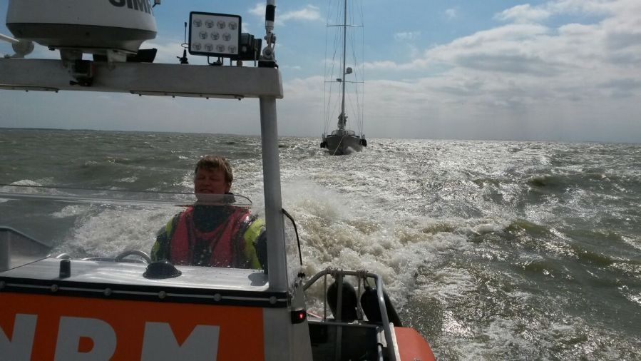 65-voets-zeiljacht-in-veilige-haven-gebracht-1
