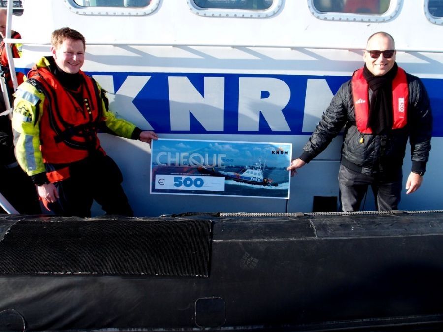 afscheidscadeau-cees-van-t-wout-voor-knrm-2