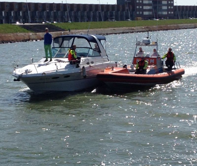 boot-uit-winterstalling-komt-net-de-haven-uit-3