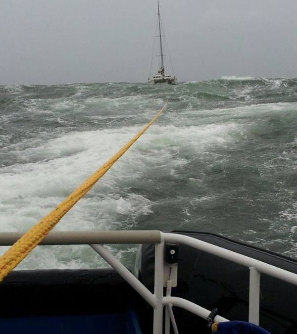 catamaran-intermezzo-in-problemen-boven-terschelling-3