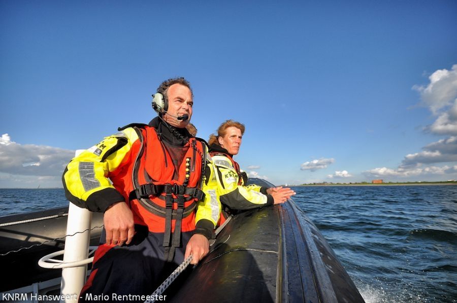catamaran-omgeslagen-opvarende-vermist-1