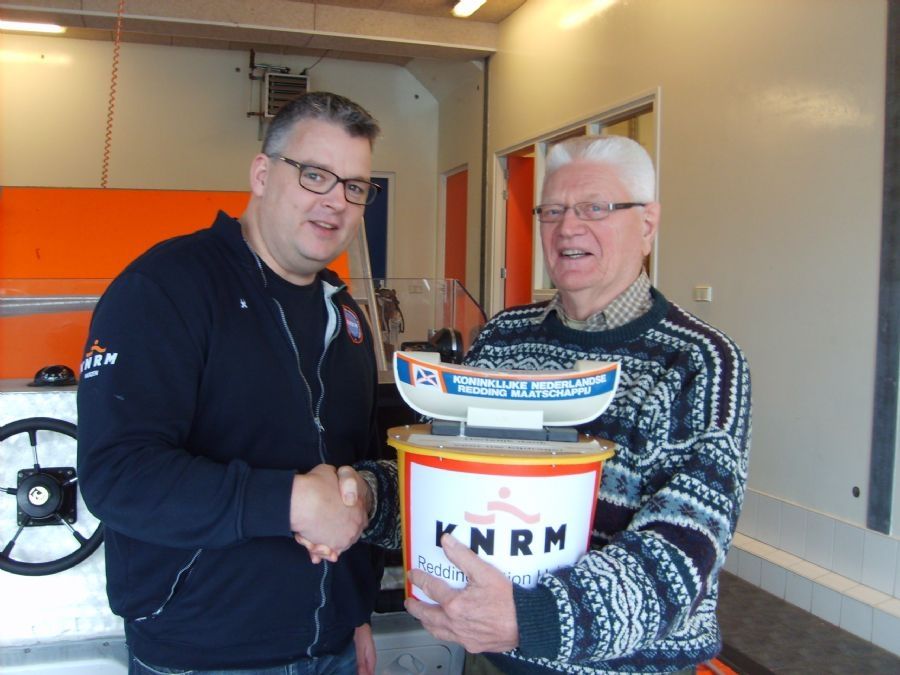 geen-cadeaus-maar-donatie-voor-de-knrm-2