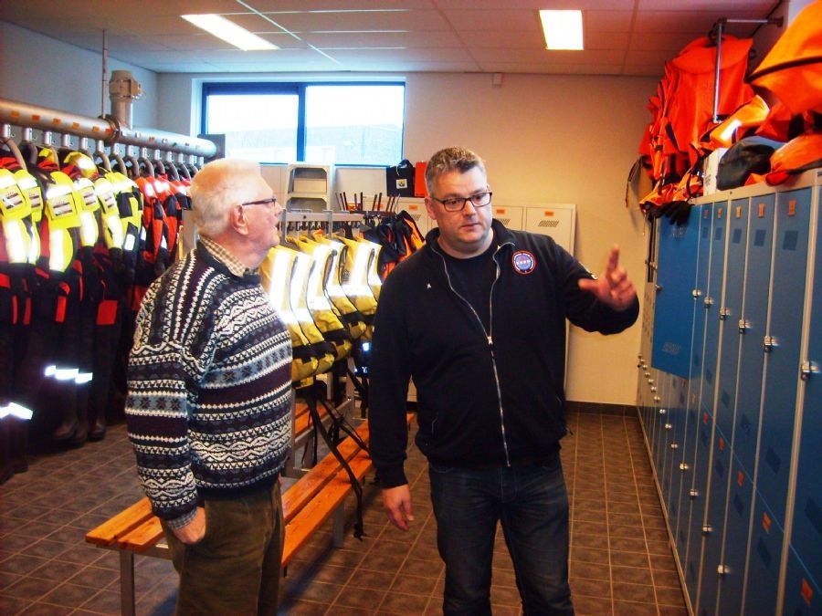 geen-cadeaus-maar-donatie-voor-de-knrm-3