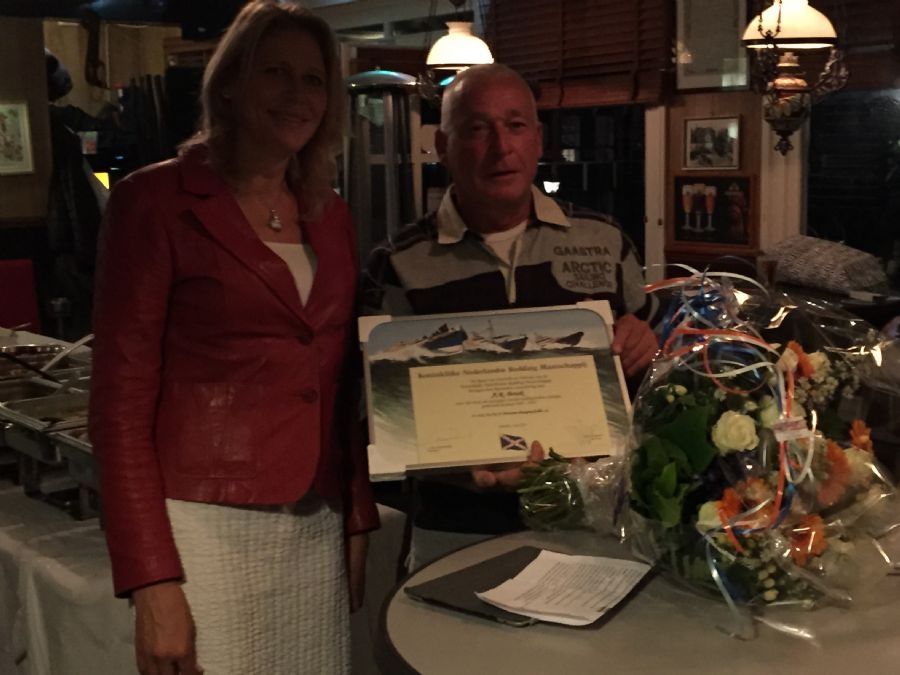 hulde-tijdens-bemanningsdiner-4