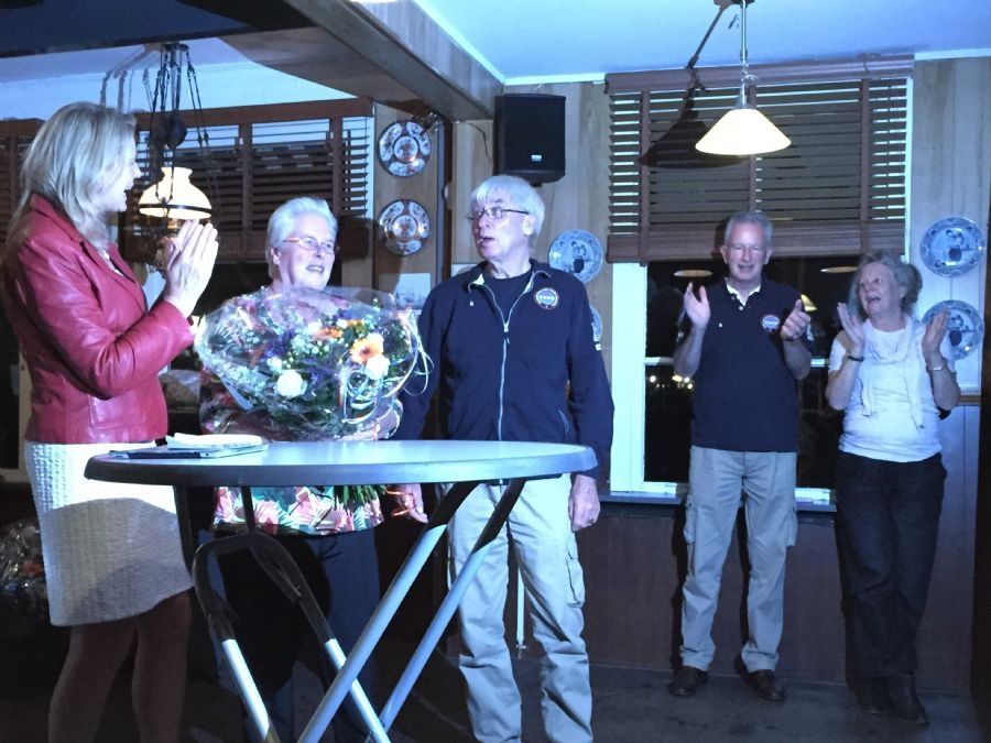 hulde-tijdens-bemanningsdiner-5