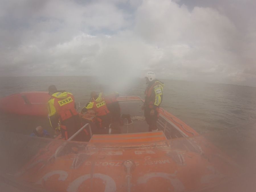 inzet-voor-twee-omgeslagen-vaartuigen-4