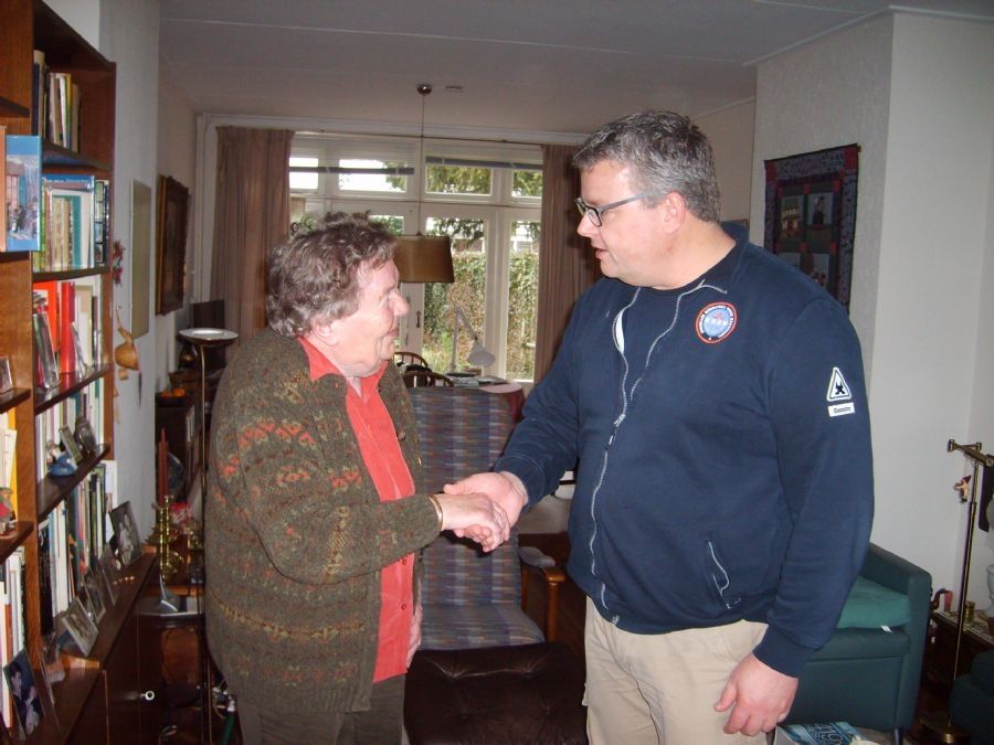 knrm-huizen-op-bezoek-bij-een-zeer-trouwe-donateur-2