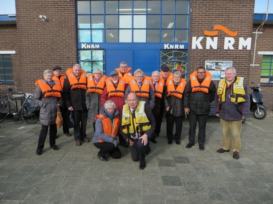knrm-ontvangt-een-gift-van-mannengroep-ons-centrum-2
