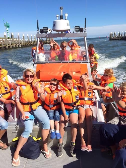knrm-texel-beleeft-druk-havenvistijn-3
