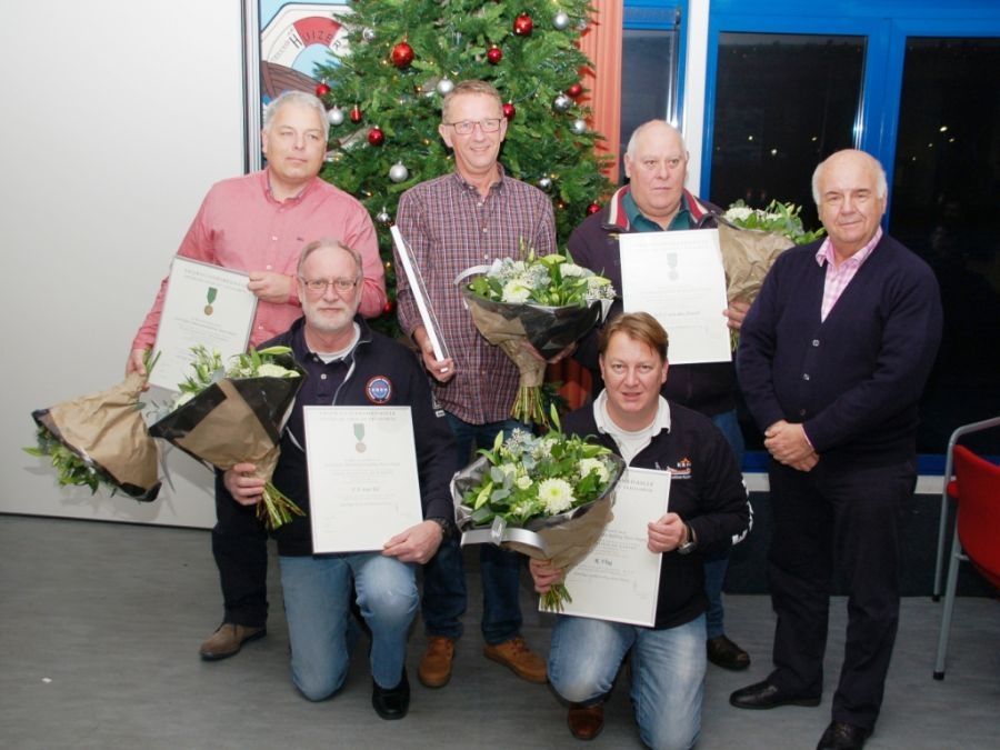 medailles-voor-huizer-redders-6