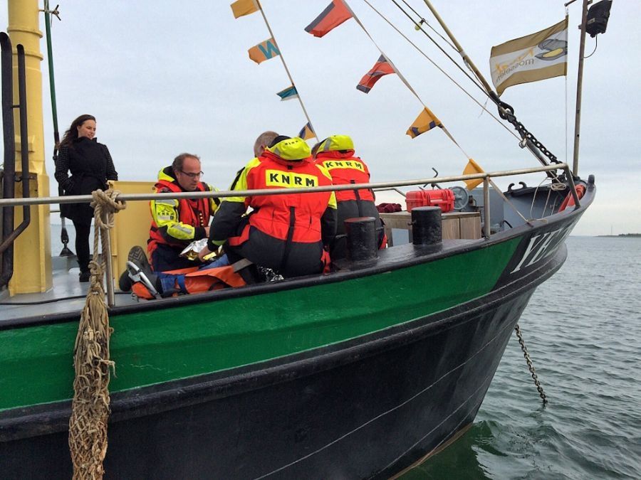 mosselkotter-in-problemen-en-mosselavond-4