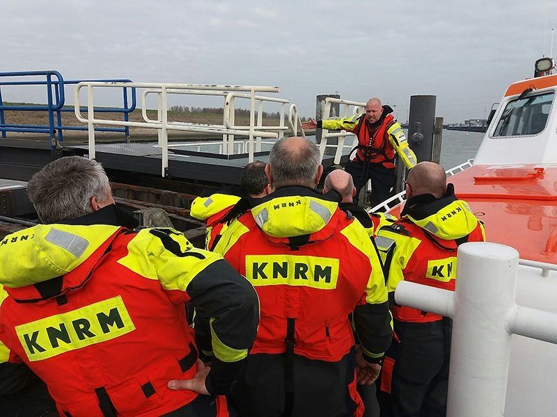 praktijktraining-ambulancezorg-op-het-water-1