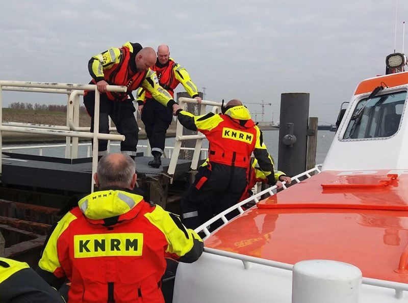 praktijktraining-ambulancezorg-op-het-water-2