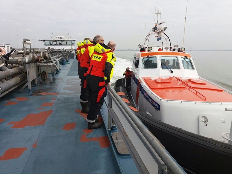 praktijktraining-ambulancezorg-op-het-water-3