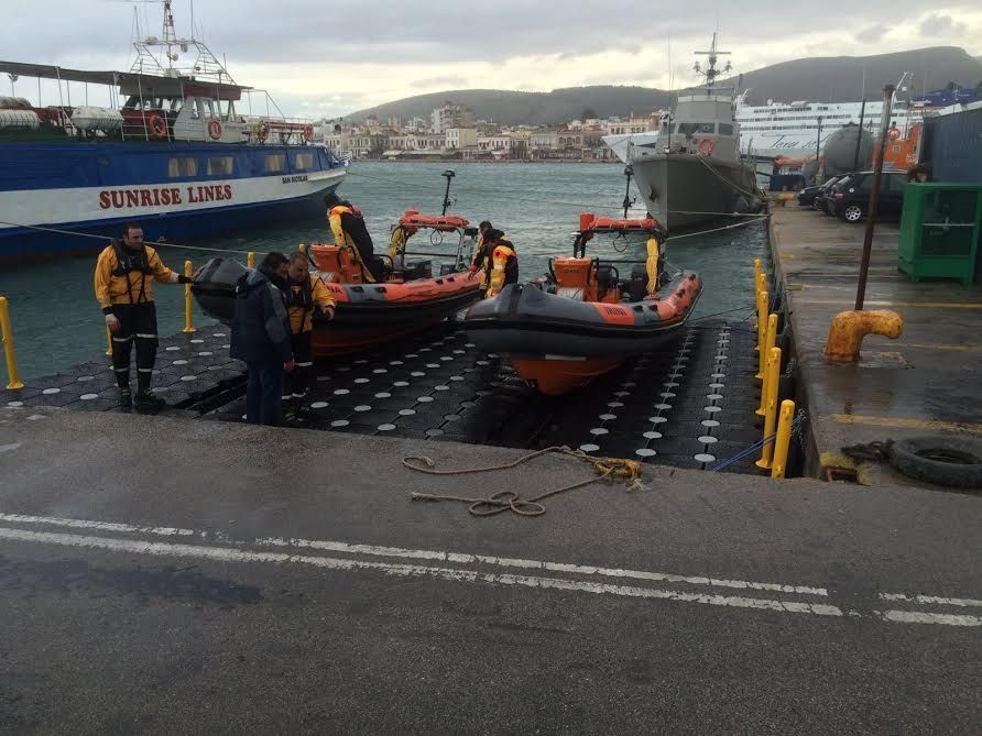 schipper-knrm-de-koog-texel-naar-griekenland-voor-vluchtelingen-3