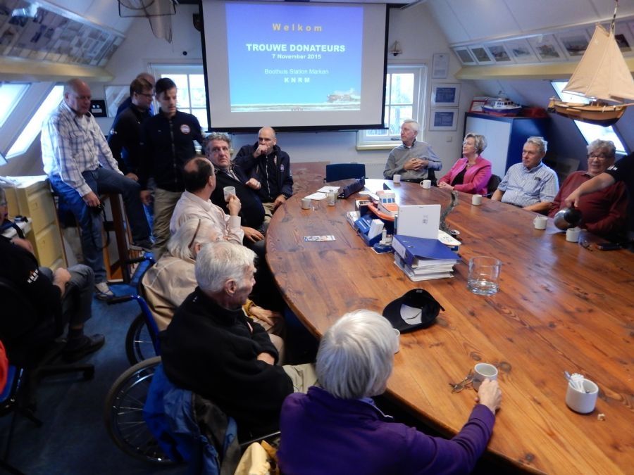 trouwe-redders-aan-de-wal-verwelkomd-op-knrm-station-marken-1