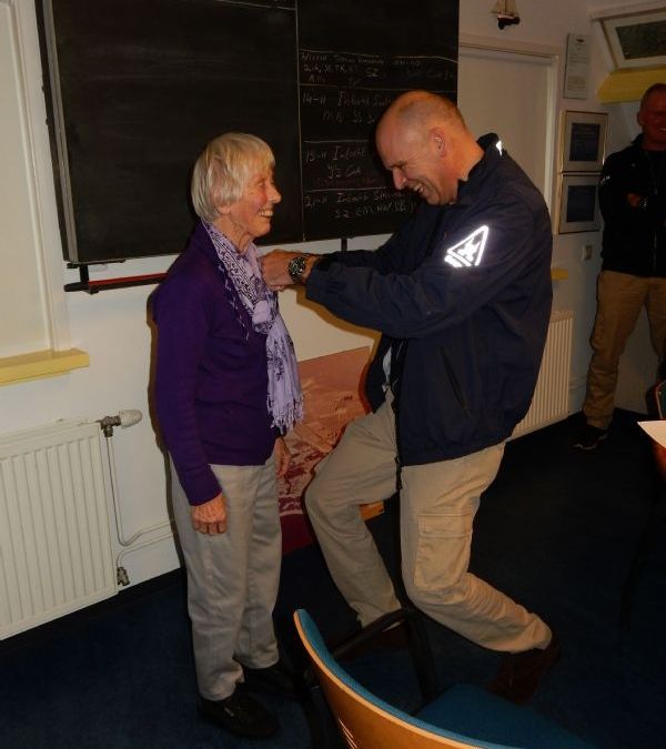 trouwe-redders-aan-de-wal-verwelkomd-op-knrm-station-marken-3