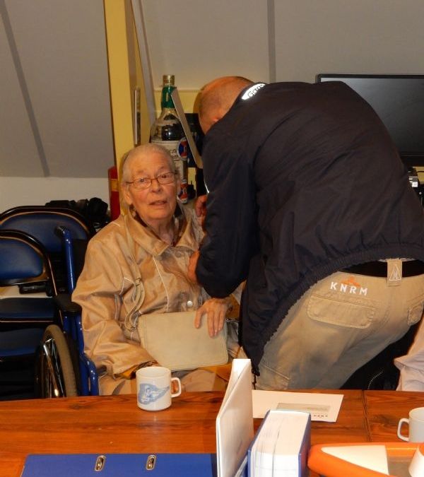 trouwe-redders-aan-de-wal-verwelkomd-op-knrm-station-marken-5