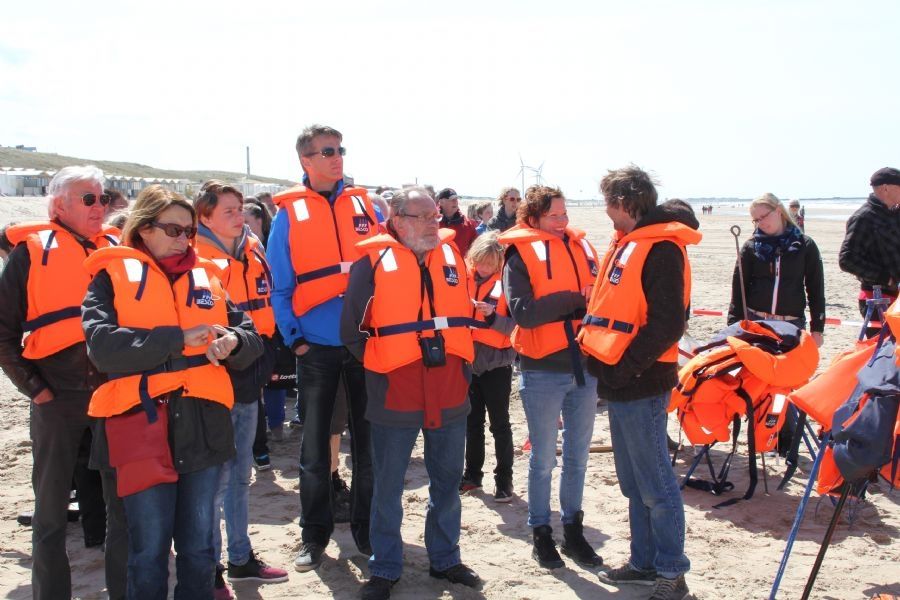 zonnige-reddingbootdag-brengt-veel-donateurs-op-de-been-2