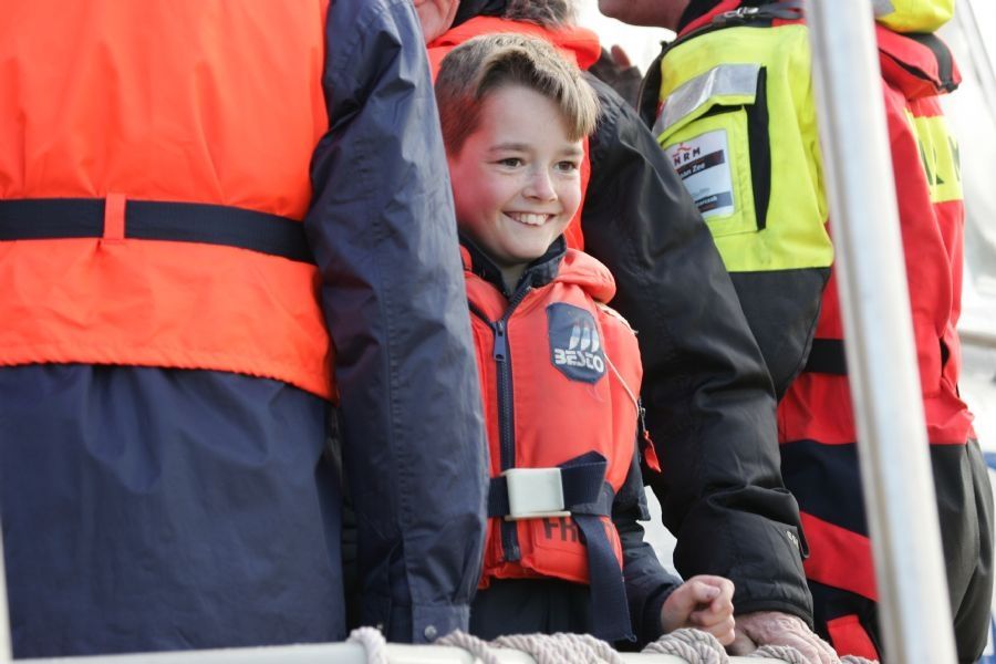 zonnige-reddingbootdag-brengt-veel-donateurs-op-de-been-3