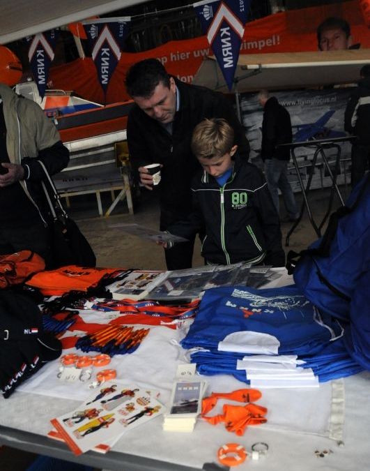 zonnige-reddingbootdag-brengt-veel-donateurs-op-de-been-9